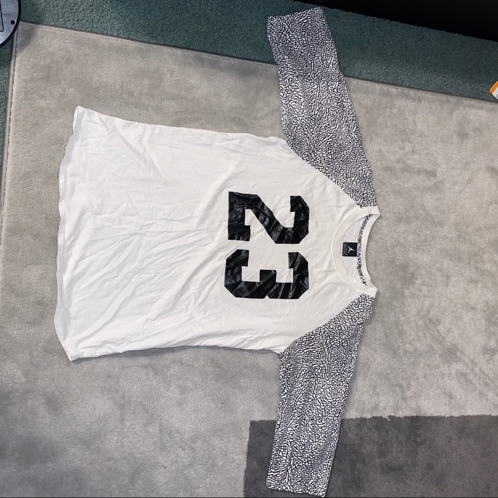 Jordan mid sleeve tee shirt
